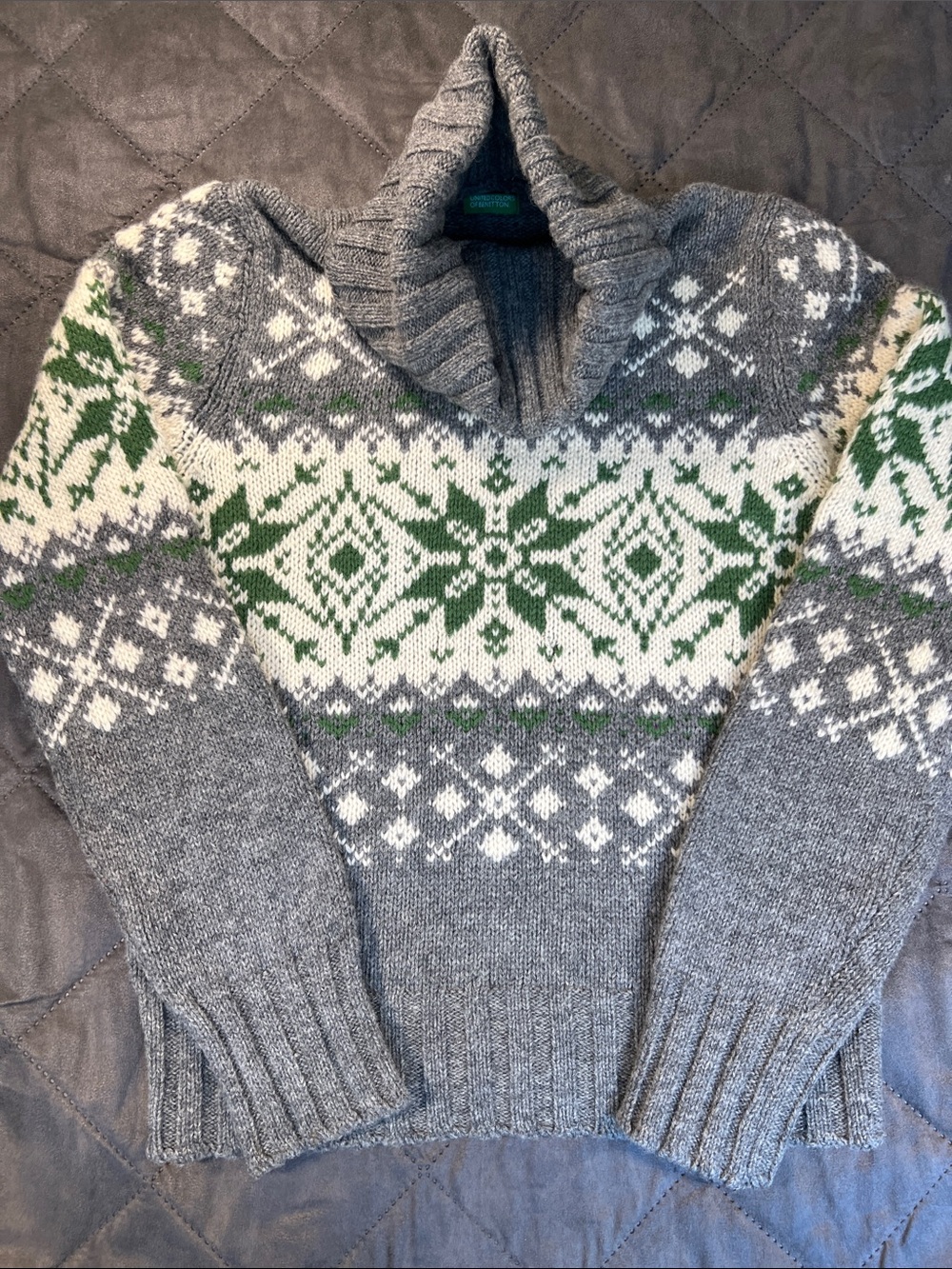Vintage 80s/90s Benetton Fair Isle Snowflake Knit Turtleneck Sweater Grey/Green